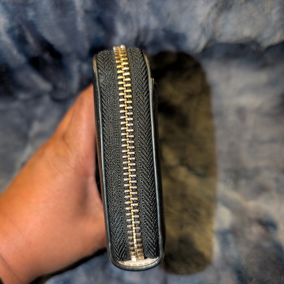 Kate Spade Black and White Striped Wallet - Picture 5 of 9